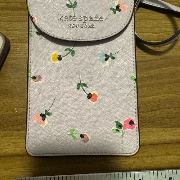 Kate Spade New York Floral Leather Phone Crossbody Bag - NWOT - Picture 3 of 13